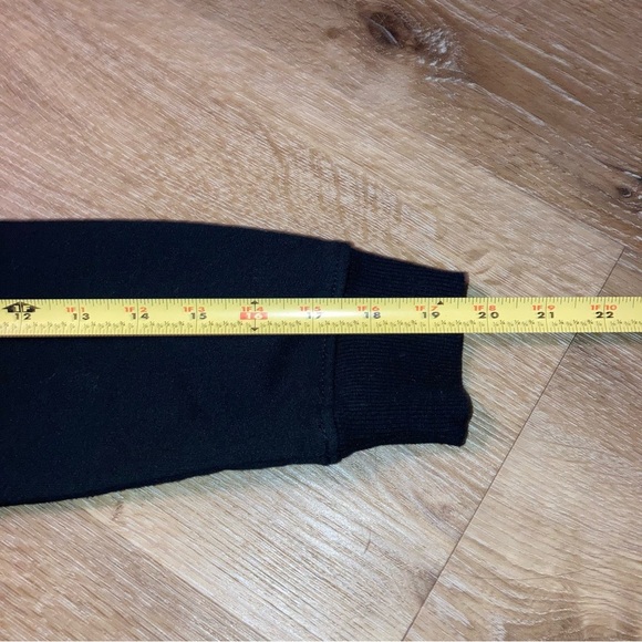 Nintendo Super Mario Brothers Luigi
Holiday Christmas Sweatshirt | Size M Boys - Picture 10 of 10